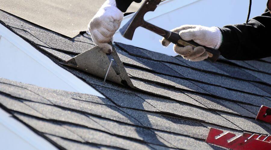 Professional gutter cleaning in Rogers, TX